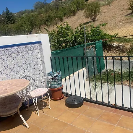 Casa en Zuheros 4 a 5 personas-3