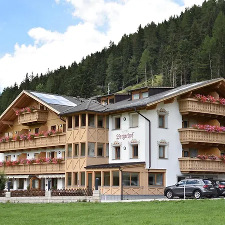 Almhotel Bergerhof-3