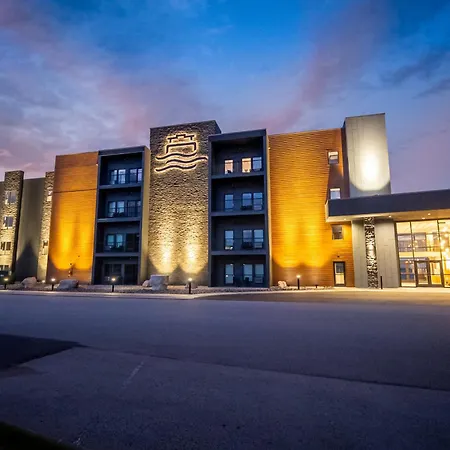 Terrace Bay Hotel - Lakefront-2