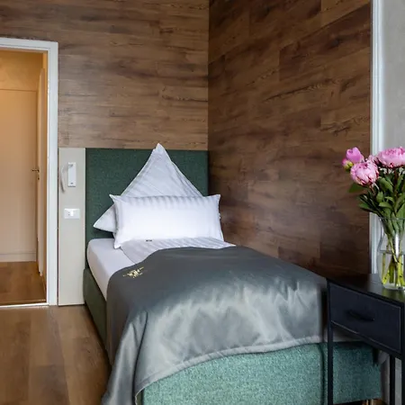Hotel Krone am Park-2