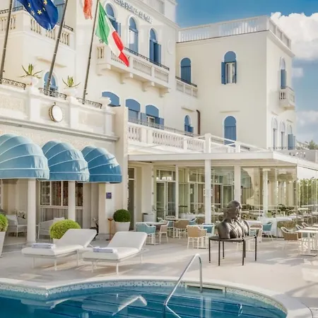 Casa Bianca Al Mare-3