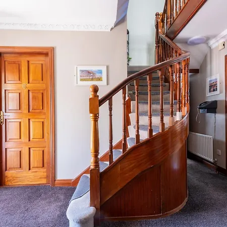 Avalon House-3
