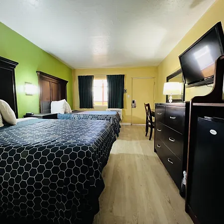 Cedar Lodge-3