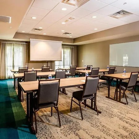 Courtyard Lake Charles-3
