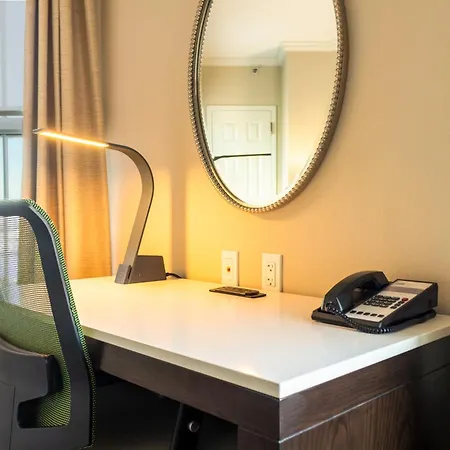 Holiday Inn Express Savannah - Historic District-2