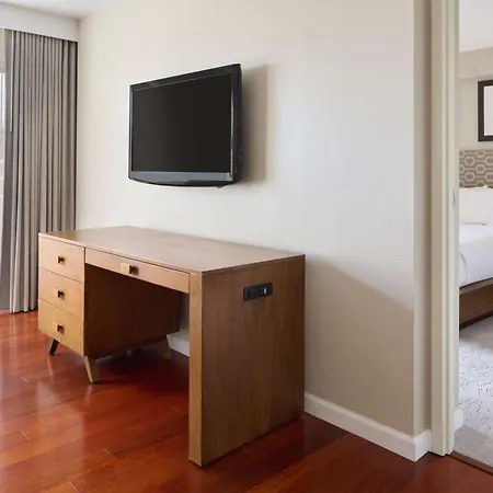 Ilikai Hotel & Luxury Suites-2