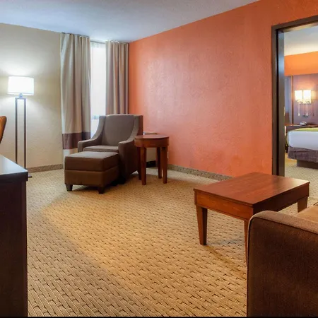 Comfort Inn & Suites Evansville Airport-2