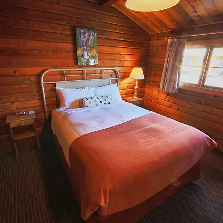 Jasper House Bungalows-3