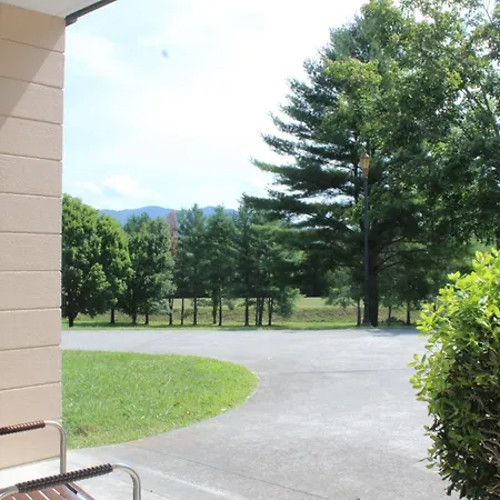 Highland Manor Inn-2