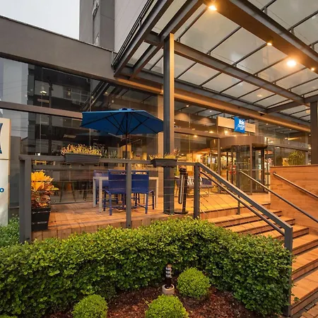 Ibis Budget Blumenau-3
