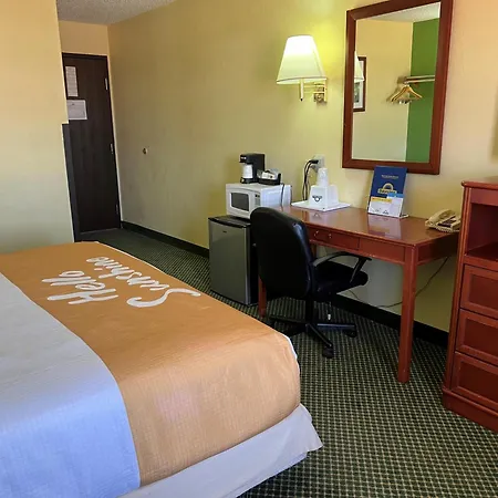 Days Inn By Wyndham Great Bend-3