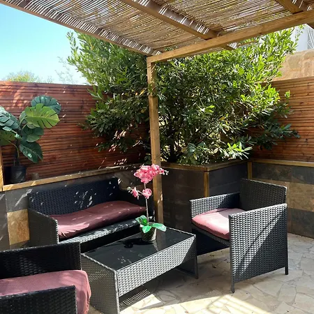 Rêves de vie le figuerolles avec terrasse et parking privés-2