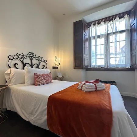 Claren'S Boutique Rooms-3