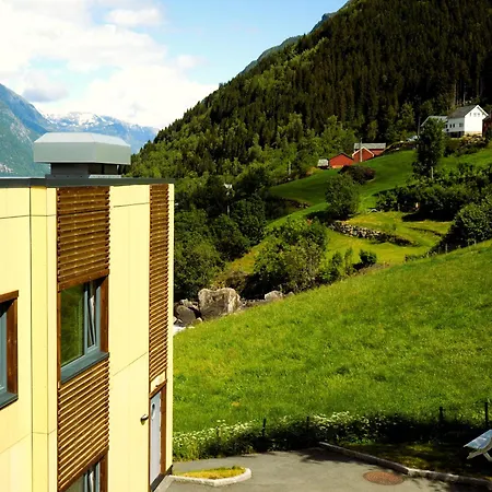 Trolltunga Hotel-2
