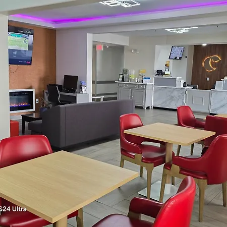 Comfort Inn & Suites Mason City - Clear Lake-3