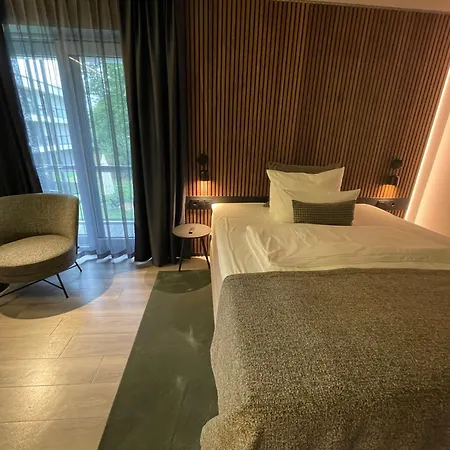 Schlosshotel Monrepos-2