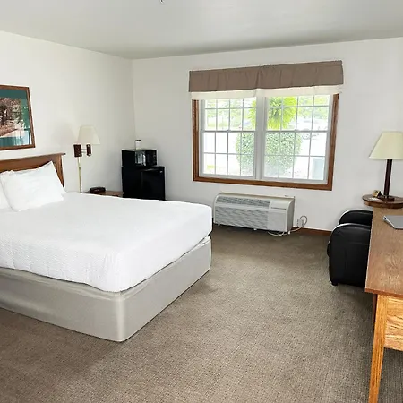 Farmstead Inn And Conference Center-3