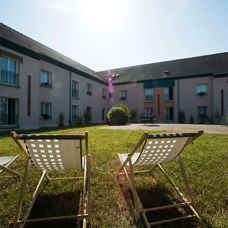 Brit Hotel Du Perche-3