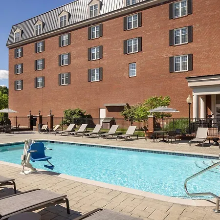 Doubletree Suites By Hilton Lexington-3