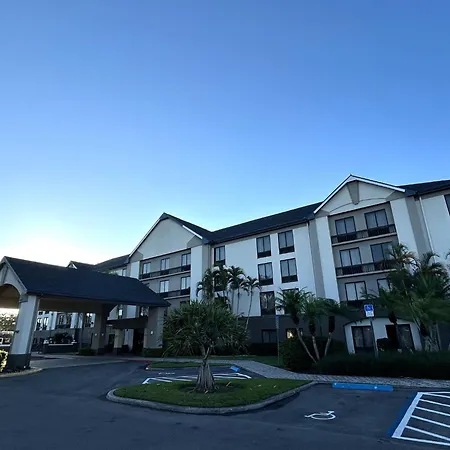 Spark By Hilton Fort Myers-3