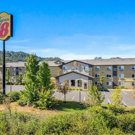 Super 8 By Wyndham Roseburg-2