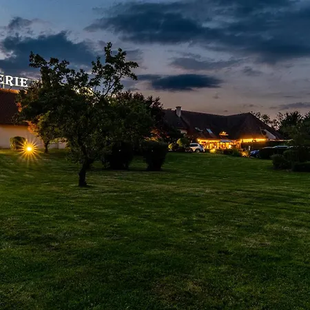 Logis Hostellerie D'Aussois-3