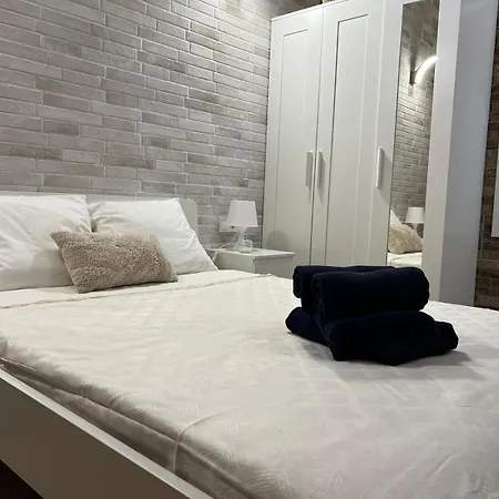 Melia Y Fuster 23C-2