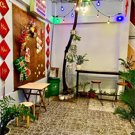 Hostie Saigon Wanderlust Home-2