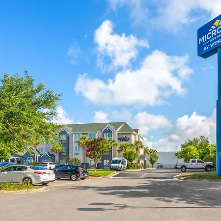 Microtel Inn & Suites By Wyndham Panama City-2