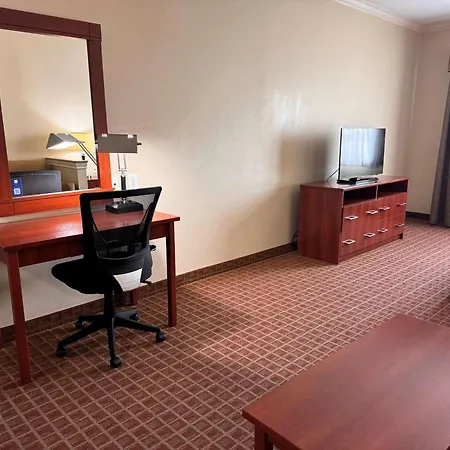 Ramada By Wyndham College Station-3