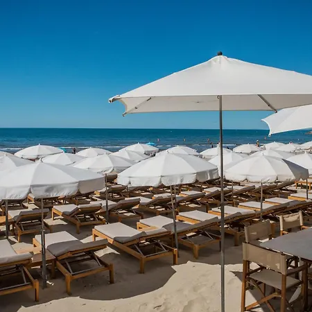 Hôtel de la Plage-2