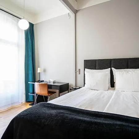 Queen'S Hotel By First Hotels-3