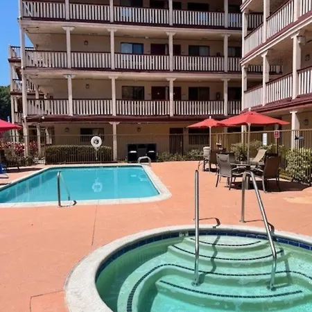 Heritage Inn La Mesa-3