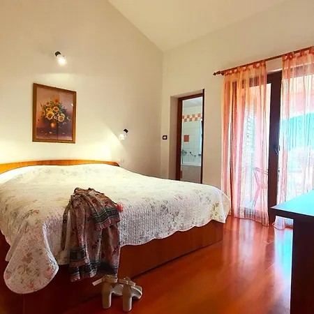 Apartments Villa Tre Marie-3