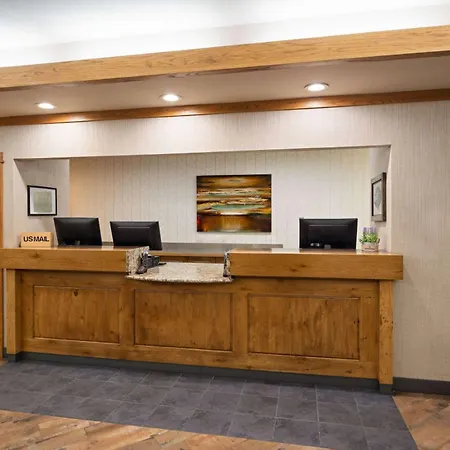 Days Inn & Suites By Wyndham Bozeman-3