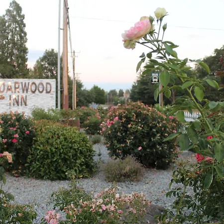 Cedarwood Inn Of Ashland-3