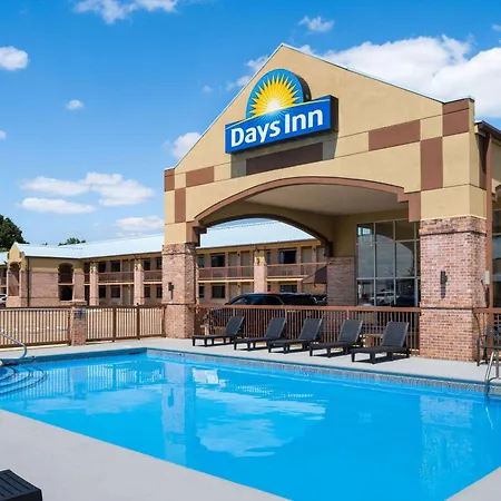 Days Inn By Wyndham Conway-3
