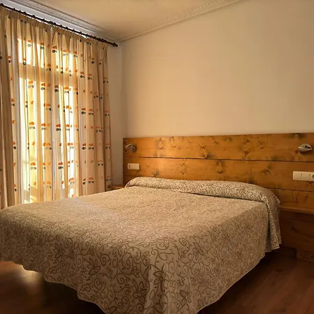 Hostal Aribel Longinos-3