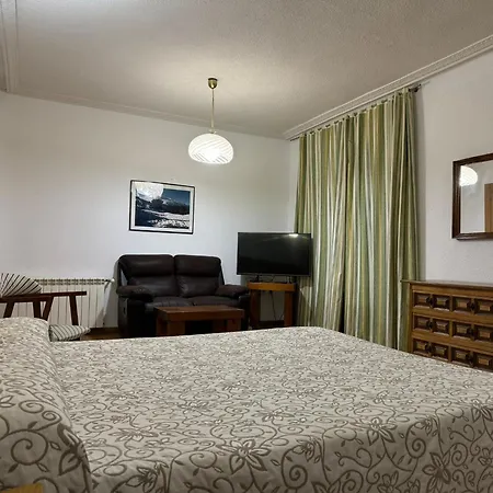 Hostal Aribel Longinos-2