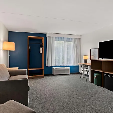 Spark By Hilton Hummelstown Hershey-2