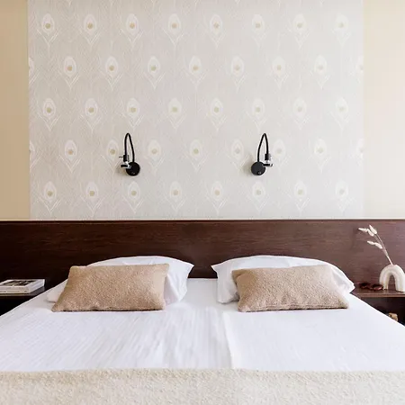 Hotel Corner House By Wp Hotels-2