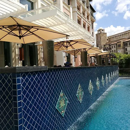 Pivot Hotel Montecasino-3
