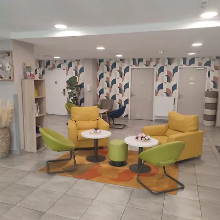 Moov'Appart Hotel Clichy-3