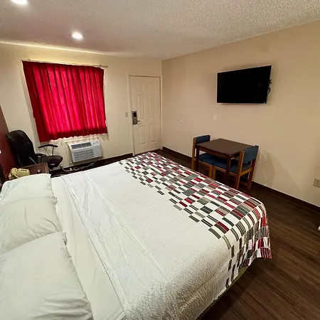Razorback Inn-3