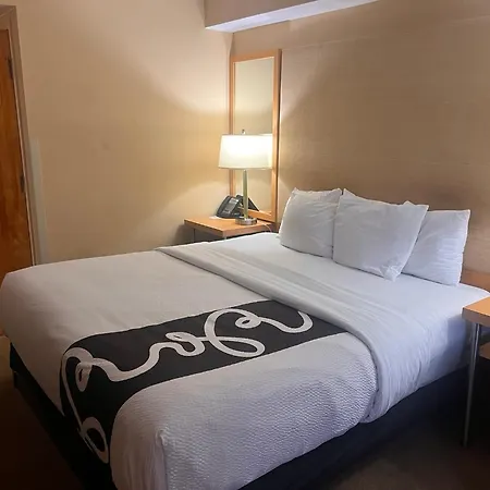 La Quinta By Wyndham West Palm Beach Airport-3