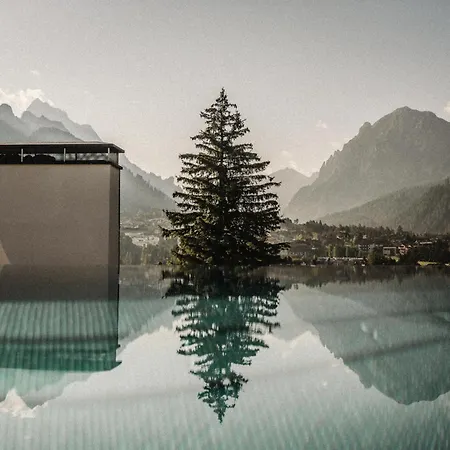 Al Plan, A Mountain Moving Hotel-2