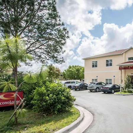 Quality Inn Kissimmee West - Lake Buena Vista South-3