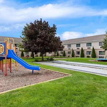 Comfort Inn & Suites Ludington Near Us-10-2