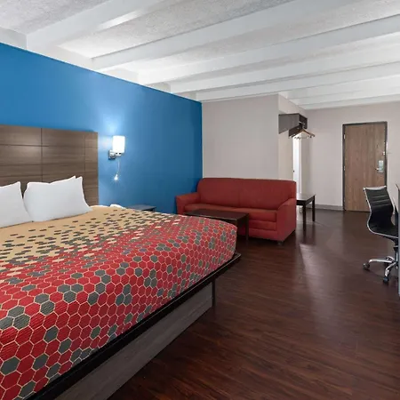 Baymont By Wyndham Bay City-3