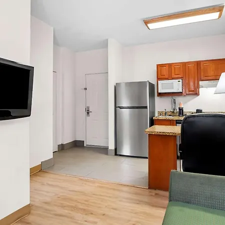 Mainstay Suites Addison-Dallas-3